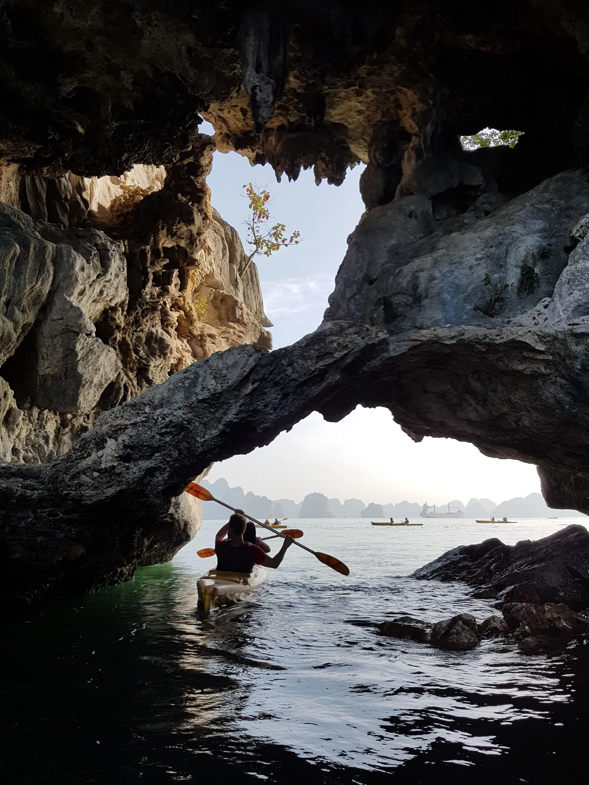 ช่องหินปูนระหว่างทางไปเกาะถัดไป